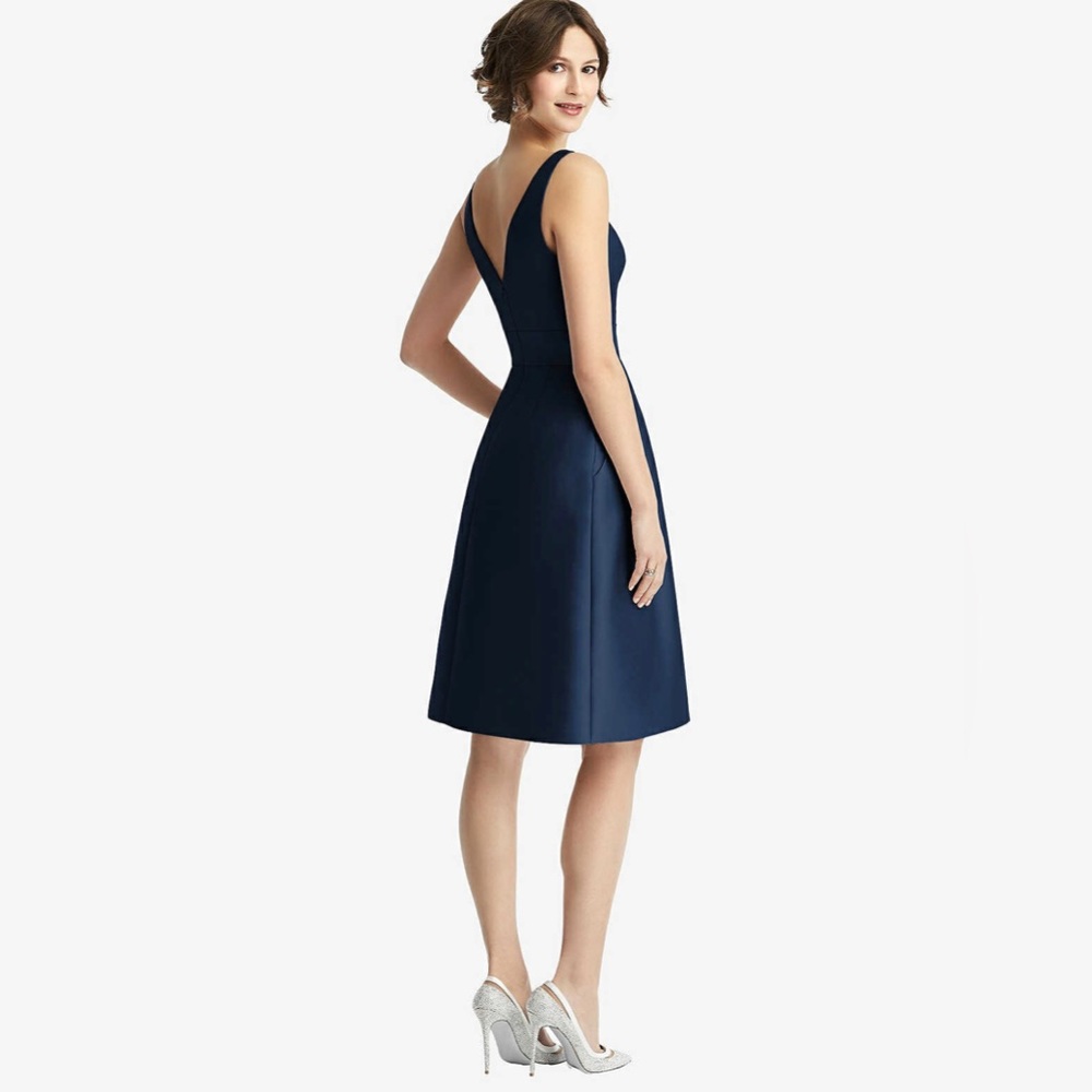 Alfred Sung V-Neck Pleated Skirt Dress with Pockets in Midnight Navy Size 6, 8 - Picture 3 of 10